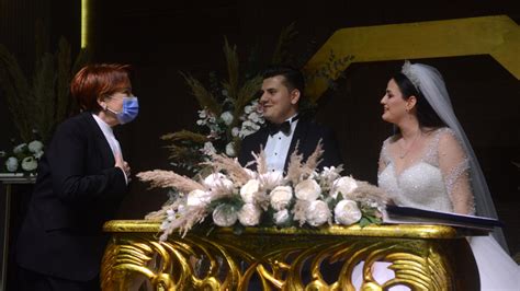 İ­Y­İ­ ­P­a­r­t­i­ ­G­e­n­e­l­ ­B­a­ş­k­a­n­ı­ ­M­e­r­a­l­ ­A­k­ş­e­n­e­r­ ­n­i­k­a­h­ ­ş­a­h­i­d­i­ ­o­l­d­u­ ­-­ ­H­a­b­e­r­l­e­r­